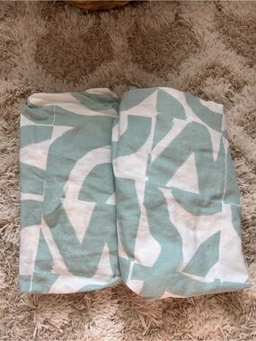 Cloud Island Mint and White Baby crib sheet